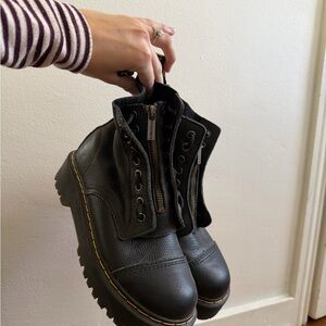 Black Leather Sinclair Style Boots